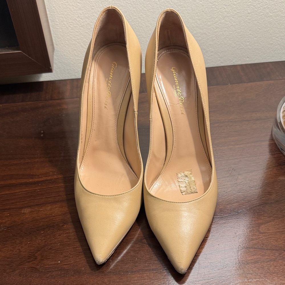 Gianvito Rossi Beige Women's Pumps